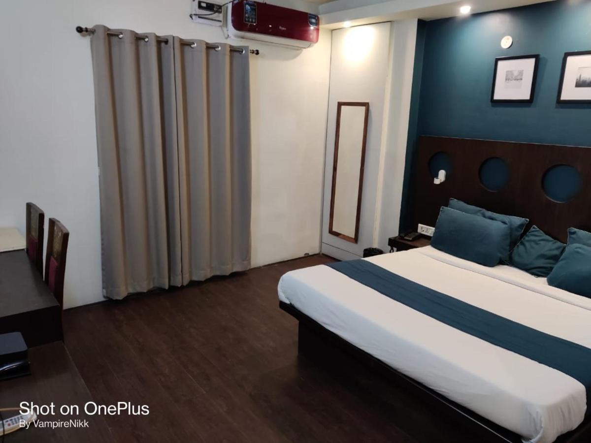Moon Residency - Near Airport 3*